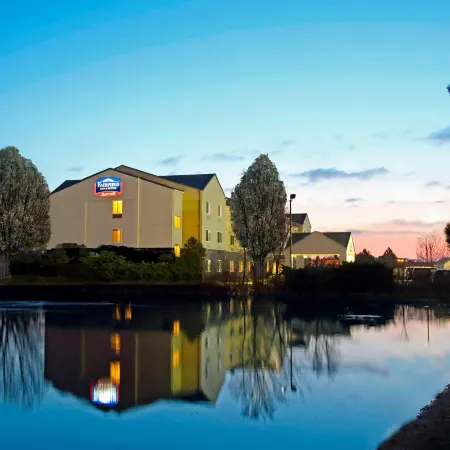 Fairfield Inn & Suites Colorado Springs South Отели рядом с достопримечательностью «World Arena»