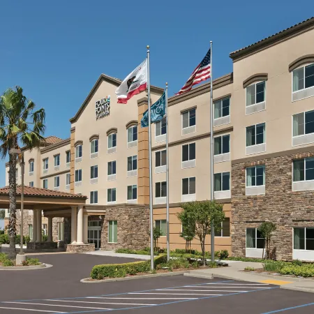 Four Points by Sheraton Sacramento International Airport Отели рядом с достопримечательностью «Арена Арко»
