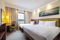 Hampton by Hilton Humberside Airport فنادق في Ulceby