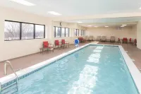 Hampton Inn Grand Rapids-North - Pools