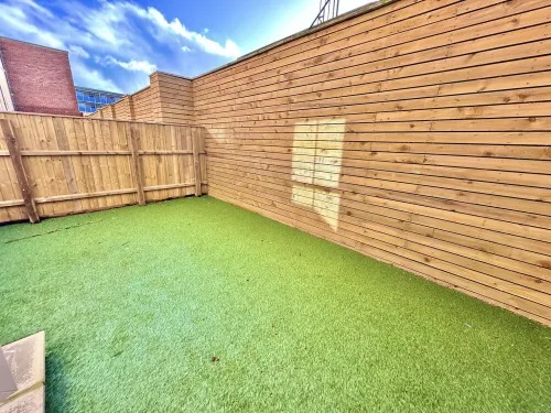 Contemporary Charm by the Quay with Garden