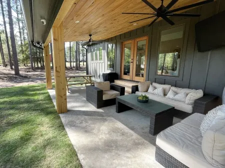 Sam Rayburn Stunner (South End) - Fully Remodeled, Water View, and Water Access