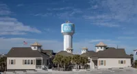 5 Star Reviews Luxury House Pool, Steps from Ocean, Sleeps 6, Premier Host