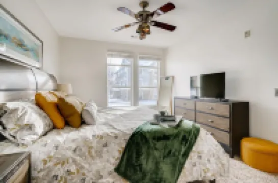 Pottery Barn Perfect Steps 2 LightRail, Mall, Restaurants, Shop, Schwab,Skyridge Hotels in Lone Tree