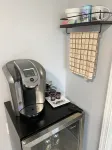 Bellevue Guesthouse by Lake Sammamish- EV, Patio