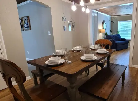 The Compass North with Full Kitchen Near TSU