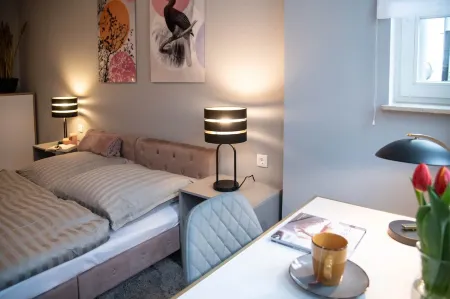 100-1 Schöne 2-raum Wohnung in Bahnhofsnähe Отели рядом с достопримечательностью «University of Rostock»