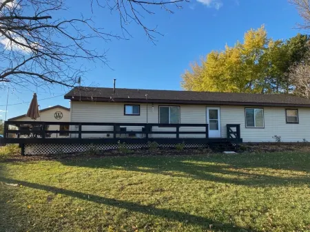 Walter’s in downtown Nimrod, MN Отели в г. Нимрод