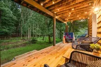 5BR Private Mountain Game Cabin! Hot Tub, Fire Pit
