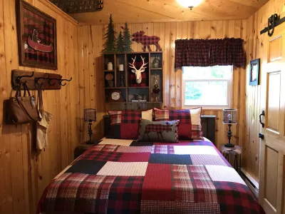 Beautiful Lakeside Cabin With Knotty Pine Interior