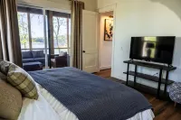 Lake Martin Luxury - The BEST Group Lake House! -- 6 Bedrooms -- Arcade -- Dock