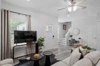 New! Modern Downtown Durham Haven~Duke~NCCU