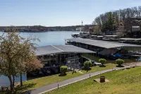LAKE FRONT, UPDATED 2 BED 2 BATH OSAGE BEACH - 3-Star