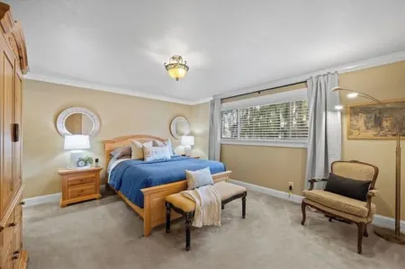 The Lilac Suite - Private Outdoor Deck, Newly Renovated, 3 miles to downtown WW