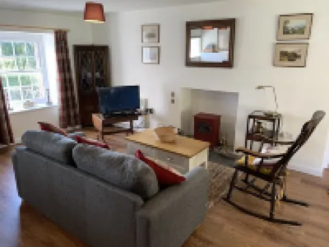 Traditional Lake District cottage in peaceful location