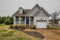Cozy & Quiet 3BD Retreat Near Downtown Nashville!