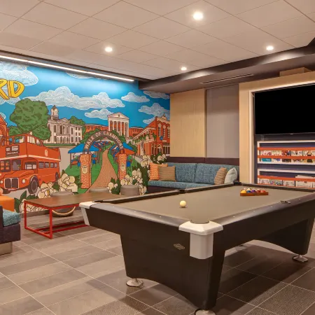 Tru by Hilton Oxford