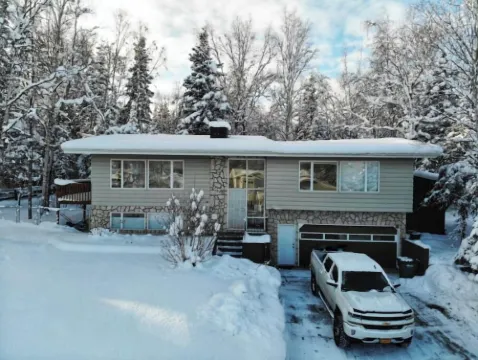 Hot Tub Mountain Views Cozy Fireplace!