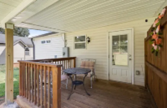 Wallk to coffee shops restaurants,  breweries all with in 1.5 miles of downtown 帕克酒店