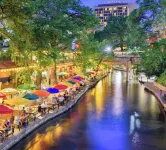 Charming Home Near Lake, not far from Riverwalk, Shopping & SA Attractions!