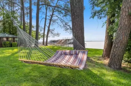 Waterfront, 2 Mins to Town, Amazing Patio, Fire Pit & More 槍管城酒店