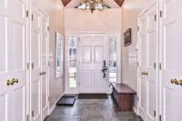 Secluded YEAR ROUND home on Little St. Germain Lake!