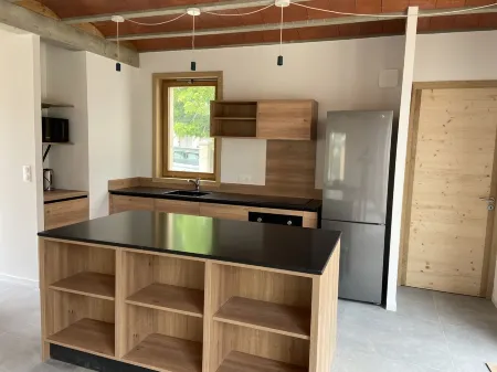 La Maison du Petit Jeu à Grignan : Piscine et vue sur le Château Отели в г. Гриньян