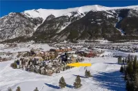 Large Cozy Townhouse Ski-in / Ski-out to Super Bee, Private Washer /Dry & Garage Hotel a Copper Mountain