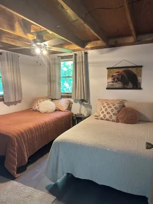 Year Round Lake of the Isles Waterfront Cottage & Boat Dock!