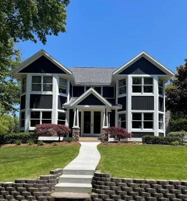 Peaceful Retreat 4 Acres 8 Br 3.5 Baths 4500 sq. ft. 10% Off Last Min. Bookings.
