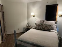 Cozy 2-bedroom house on Enid Lake, just steps from Wallace Creek Campgrounds