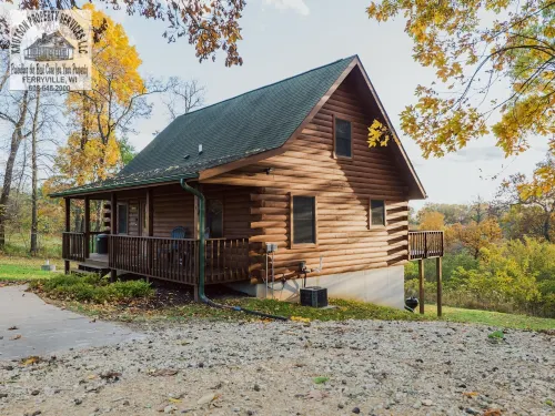 Romantic Log Cabin w/ Hot Tub, Near Mississippi River Retreat - Chalets