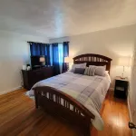 Updated clean 5br house, 2(1/2) bath close to Notre Dame.