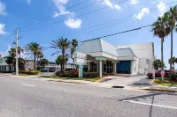 "SeaBliss" Oceanfront 1st floor Condo, steps from the ocean!