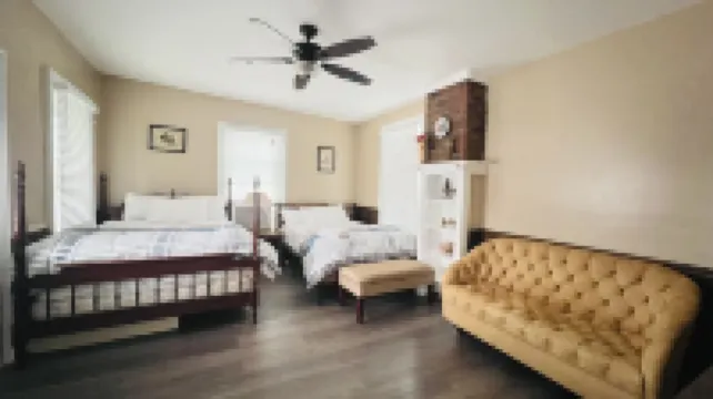 Newly Renovated Lovely 5-bedroom in East Durham