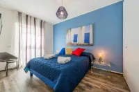 Bright Dwelling with sea view, partnered with private beach and pool / spa. - 2つ星