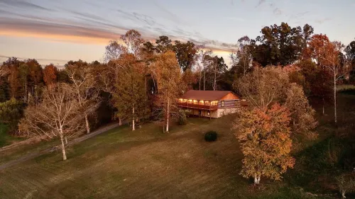 Tranquility close to the Ocoee with a private country setting Hotels in Bradley County