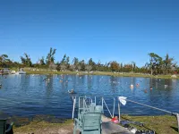 RV/camper in terrific Via Madonna property Hoteles en Englewood