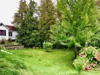 Entire duplex close to downtown Beulah & Crystal Lake | Year-round fun! 本佐尼亞酒店