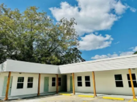 1BR Near DT & Mountain Goat Cafe