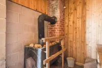 Lakefront Cottage in the Woods w/Sauna Access. Pet-friendly. Abuts State Forest