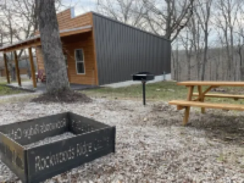 Country Cabin with Jacuzzi Tub Near Blue Springs Ranch