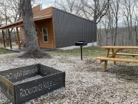 Country Cabin with Jacuzzi Tub Near Blue Springs Ranch
