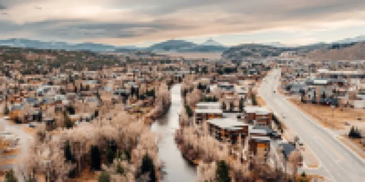 2200sf Luxury Condo on Blue River! w/Garage