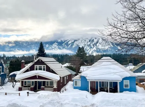 Bright and Cozy Home in the Heart of Cle Elum Hotels in Cle Elum