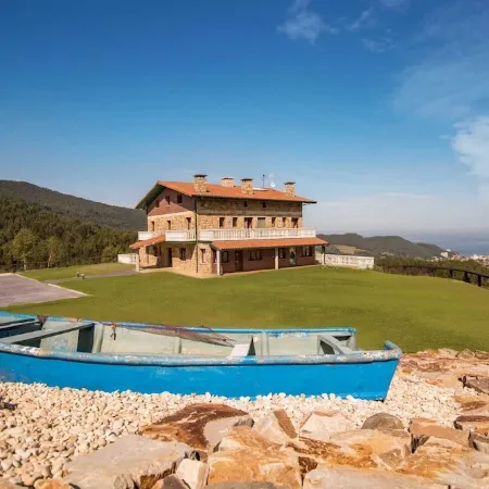 Rural apartment with sea views