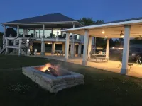 Paradise on the lake Hotels in Centre