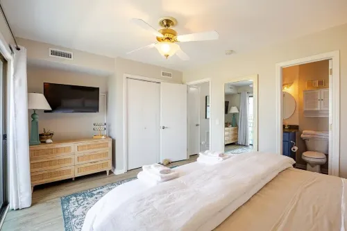 Best view at Carolina Beach ~ Pet Friendly ~ 1bd 1ba ~ Steps from the beach!