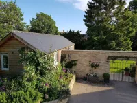 Charming Charlbury Cottage set in Idyllic garden