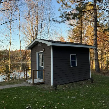 Picturesque Up North Lakeside Family Getaway